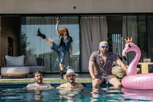 יש לנו עור ברווז: שלישיית ערוץ הכיבוד חוזרים עם סרט חדש