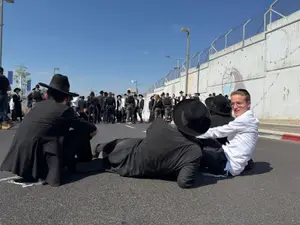 חרדים יצאו ל"הפגנות חירום" בשעה זו בארבעה מוקדים ב