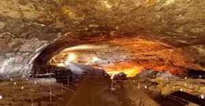 הממצאים במערה שמשכתבים מחדש את הרגע ששינה את האבולציה האנושית
