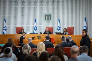 שרשרת הפיקוד המקבילה: משפטנים במקום מפקדים?