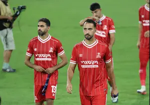 הפועל באר שבע המריאה מוקדם. המטרה: להתרגל למשטח הסינטטי