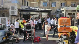 מרפסת קרסה בירושלים: לכוד אותר ללא רוח חיים – חשש ללכודים נוספים