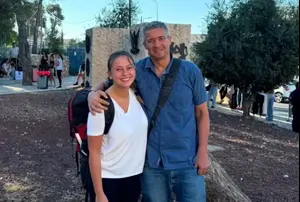בתו של יועז הנדל התגייסה לצה"ל: "הולכת להגן על המולדת"