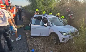 תאונת דרכים קטלנית בשרון: בן 18 נהרג וצעיר נוסף נפצע קשה
