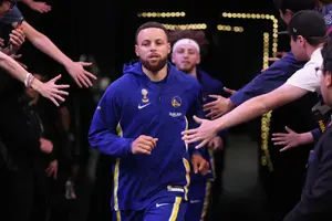 "סטפן קרי חייב לתכנן את אסטרטגיית היציאה שלו מגולדן סטייט"