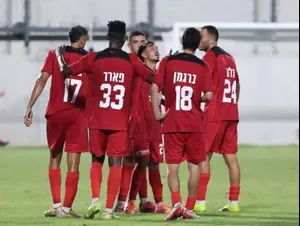 20:00 בספורט3: הפועל ר"ג צריכה לנצח כדי להעפיל לחצי הגמר