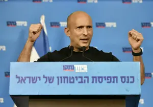 בנט נגד איזנקוט: "מי שמתנגד למדינה פלסטינית – צריך לתמוך בהתיישבות"