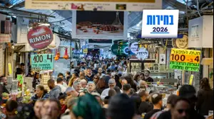 "אין מי שיחליף אותו" או "רק לא הממשלה הזאת"? שוק מחנה יהודה רותח לקראת הבחירות