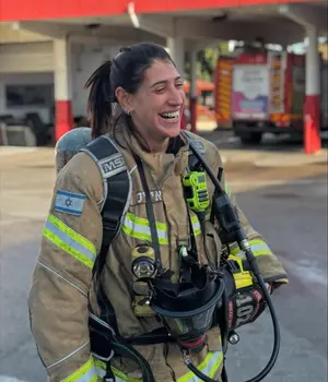 אש בעיניים: המכינה החדשה שתנסה להגדיל את מספר הלוחמות במערך הכבאות
