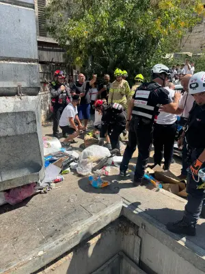 אדם אותר חי בתוך פח אשפה בירושלים – המשטרה עצרה את אחיו בניסיון רצח
