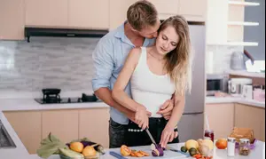 טבעונים יותר סקסיים מאוכלי בשר? חוקרים בדקו – ויש להם תשובה