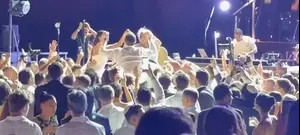 ככה עוד לא ראינו אותה: מרים אדלסון חוגגת עד השעות הקטנות של הלילה