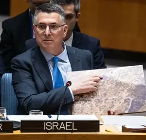 סער: "ישראל לא מתכננת לגרש פלסטינים מעזה; הגירה מרצון – אפשרית"