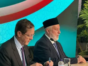 הרצוג: "הדת צריכה להיות מרכיב מרכזי בפתרון הסכסוך"