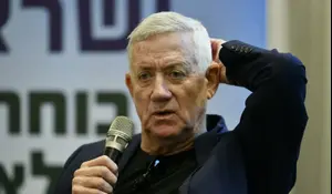 "המפולת הפוליטית המפוארת בהיסטוריה": בני גנץ סוף סוף כבר לא מת מהלך