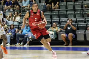 מבלי למצמץ: כך עקץ כוכב הפועל ירושלים את שתי התל אביביות