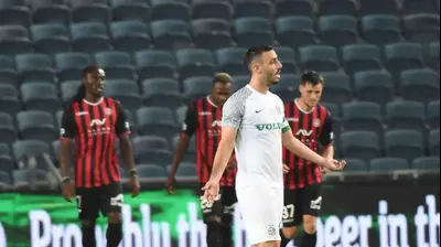 נטע לביא שחקן מכבי חיפה מאוכזב. ברני ארדוב