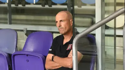 זיו אריה, מאמן הפועל ירושלים. ברני ארדוב