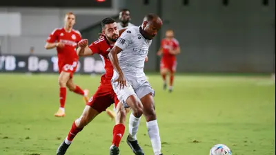 מנשה זלקה, שחקן הפועל חדרה. קובי אליהו