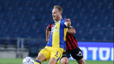 דן גלזר שחקן מכבי תל אביב. דני מרון