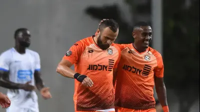 לבאן קוטאליה, חלוץ סקציה נס ציונה עם ליאל צ'אנה. ברני ארדוב