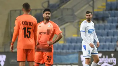 שחקן מכבי בני ריינה שלומי אזולאי. ברני ארדוב