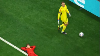 שוער נבחרת גרמניה מנואל נוייר, גאבי קשר נבחרת ספרד. רויטרס