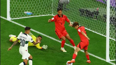 שחקן נבחרת דרום קוריאה, קים ג'ין-סו (3) במשחק נגד פורטוגל. רויטרס
