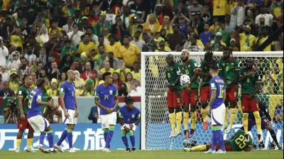 שחקן נבחרת ברזיל רודריגו בועט לחומה. רויטרס