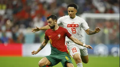 ברונו פרננדש, שחקן נבחרת פורטוגל לצד נואה אוקאפור, שחקן נבחרת שוויץ. רויטרס