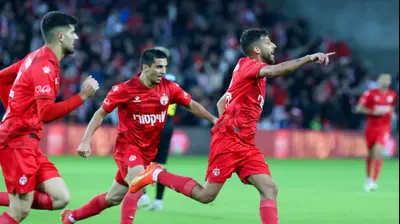 דור מיכה שחקן הפועל באר שבע חוגג שער. דני מרון