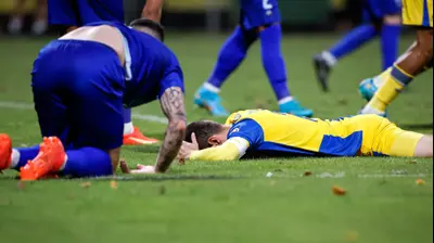 שחקן מכבי תל אביב שרן ייני אחרי החמצה בקרית שמונה. מאור אלקסלסי