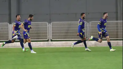 שלומי אזולאי, שחקן מכבי בני ריינה חוגג. שלומי גבאי