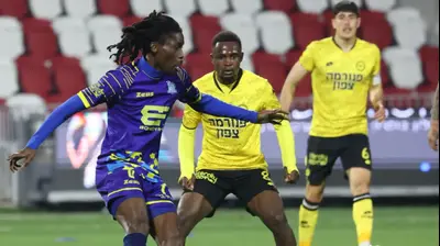 ריצ'רד בואטנג, שחקן בני ריינה מול בוריס אנו, מכבי נתניה. ברני ארדוב