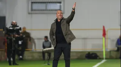 מאמן מ.ס. אשדוד רן בן שמעון. לירון מולדובן 