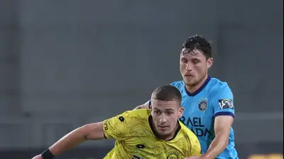 רוי קורין מכבי נתניה גבי קניקובסקי מכבי תל אביב. ברני ארדוב