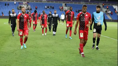 שחקני הפועל חדרה מאוכזבים. שלומי גבאי