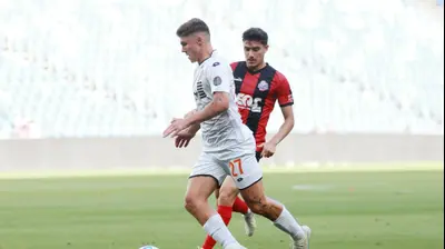 יוני סטויאנוב סקציה נס ציונה לצד לירן סרדל הפועל חיפה. קובי אליהו