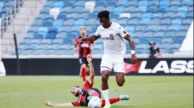 מוחמד אוסמן סקציה נס ציונה לצד דור מלול הפועל חיפה. קובי אליהו