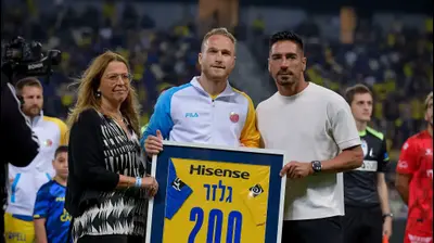 יואב זיו, דן גלזר, שרון תמם, מכבי תל אביב. אריאל שלום