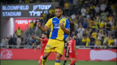 אילון אלמוג, שחקן מכבי תל אביב. אריאל שלום