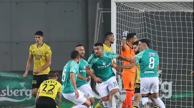 מוחמד אבו פאני שחקן מכבי חיפה חוגג שער. ברני ארדוב