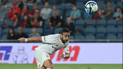 דיא סבע שחקן מכבי חיפה. ברני ארדוב