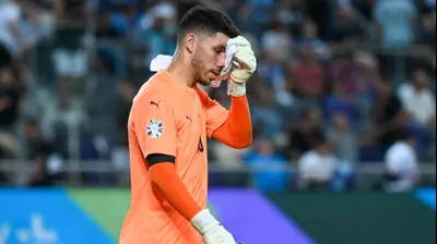 עומרי גלזר שוער נבחרת ישראל מול בלארוס. ברני ארדוב