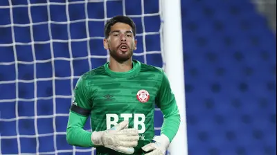 שוער הפועל חדרה גיא הרמן. דני מרון