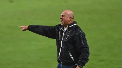 בני לם מאמן מכבי פתח תקוה. ברני ארדוב