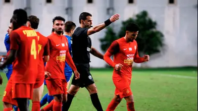 השופט ארז פפיר שורק פנדל לזכות מ.ס. אשדוד. קובי אליהו