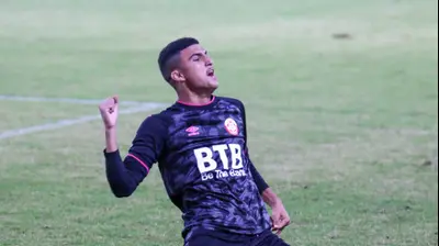 אלעד מדמון שחקן הפועל חדרה חוגג שער. דני מרון