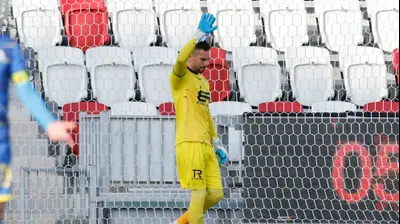 שוער בני ריינה, גד עמוס. מאור אלקסלסי