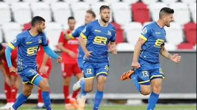 שחקן הפועל תל אביב רועי שוקרני. מאור אלקסלסי